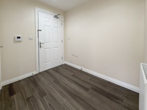 Entrance Hallway- click for photo gallery